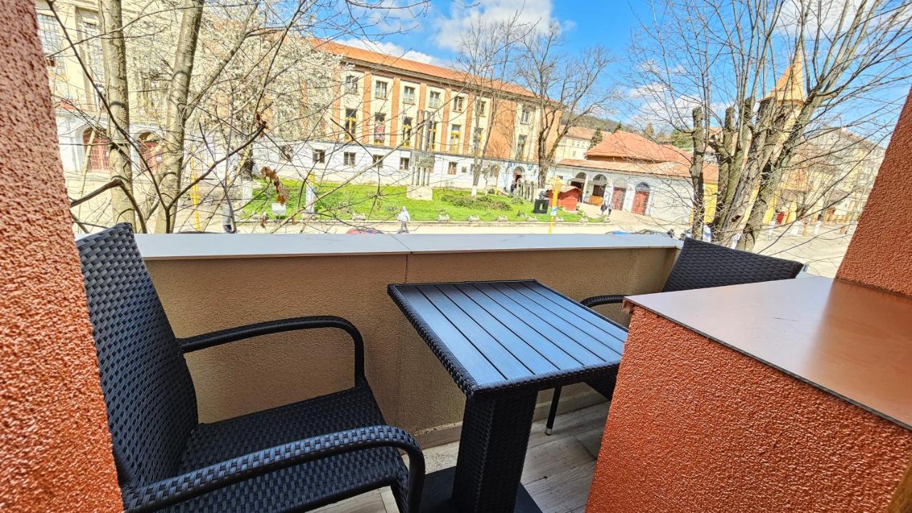 Colt De Rai Resita Bed & Breakfast Exterior photo